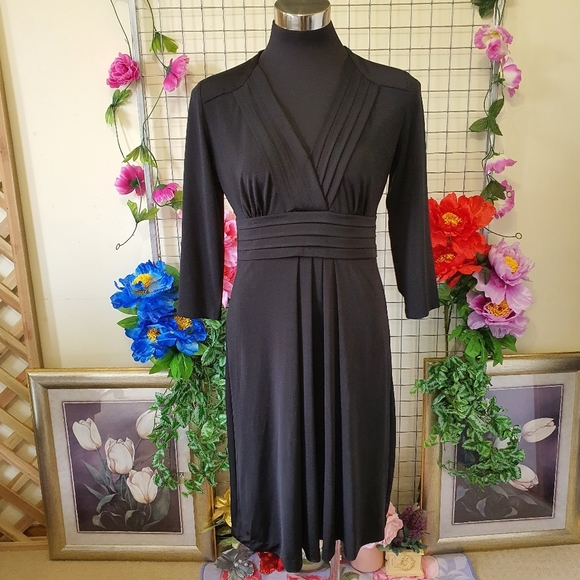 Capture Dresses & Skirts - CAPTURE AU12 Dress Black Midi Fit & Flare Empire Waist V-Neck 3/4 Sleeve - NWOT